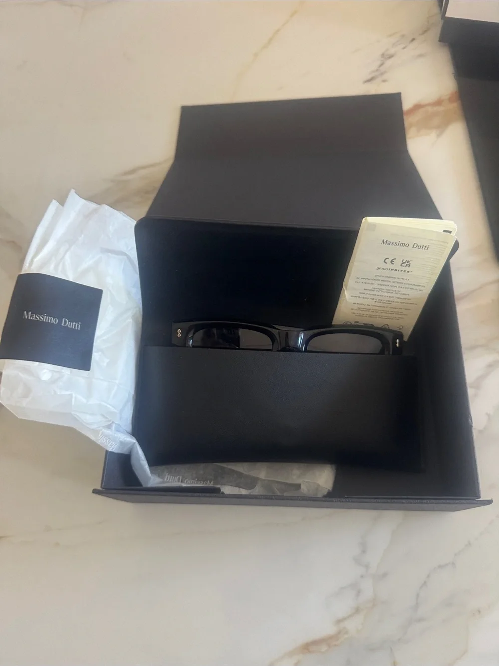 Massimo Dutti Black Rectangular Sunglasses with Dark Lenses